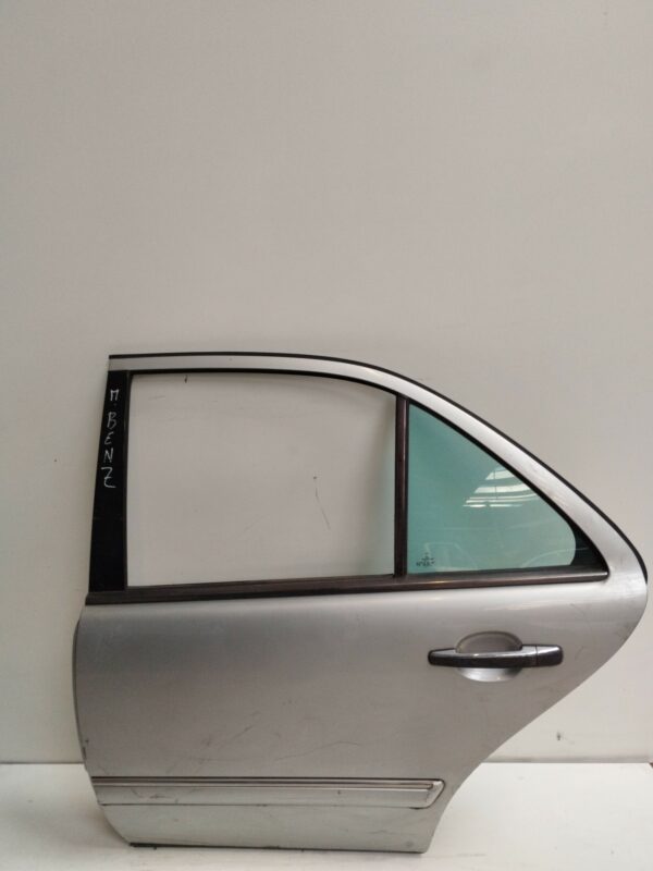 PUERTA TRASERA IZQUIERDA MERCEDES CLASE C (W202) BERLINA 220 CDI (202.133) DIESEL Motor 2,2 Ltr.  125 CV  [1993 - 2000] 4 Puertas