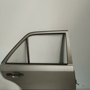 PUERTA TRASERA DERECHA MERCEDES CLASE E (W124) BERLINA E-24 300 (124.031) NAFTA Motor 3,0 Ltr.  220 CV  [1984 - 1997] 4 Puertas