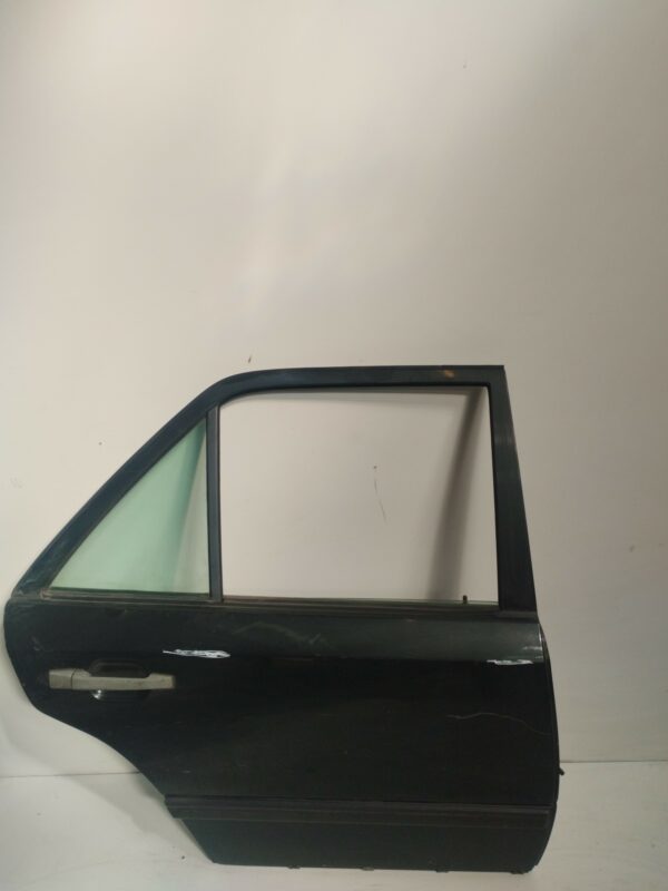 PUERTA TRASERA DERECHA MERCEDES CLASE E (W124) BERLINA E 260 (124.026) NAFTA Motor 2,6 Ltr.  160 CV  [1984 - 1997] 4 Puertas