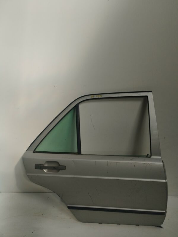 PUERTA TRASERA DERECHA MERCEDES CLASE C (W201) BERLINA E 190 (201.024) NAFTA Motor 2,0 Ltr.  122 CV  [1982 - 1993] 4 Puertas
