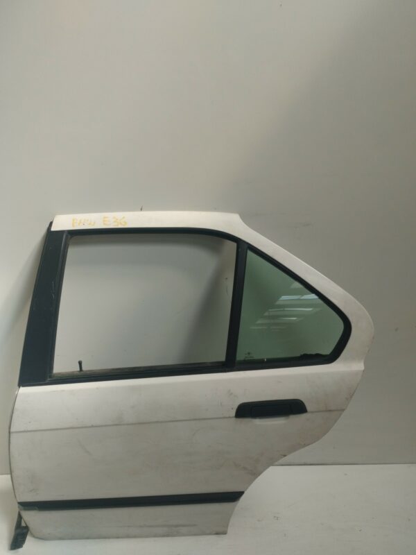 PUERTA TRASERA IZQUIERDA BMW SERIE 3 BERLINA (E36) 316i NAFTA Motor 1,6 Ltr.  99 CV  [1990 - 1998] 4 Puertas