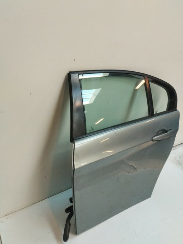 PUERTA TRASERA IZQUIERDA BMW SERIE 3 BERLINA (E90) 320d DIESEL Motor 2,0 Ltr.  163 CV  [2004 - 2012] 4 Puertas - Imagen 3