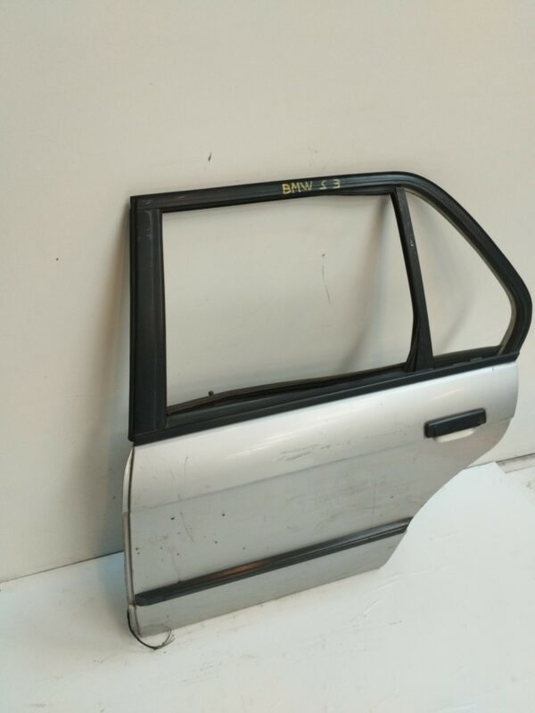 PUERTA TRASERA IZQUIERDA BMW SERIE 5 BERLINA (E39) 525tds DIESEL Motor 2,5 Ltr.  143 CV  [1995 - 2003] 4 Puertas - Imagen 2