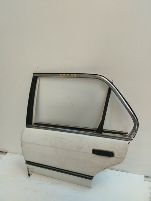 PUERTA TRASERA IZQUIERDA BMW SERIE 3 BERLINA (E30) 324d DIESEL Motor 2,4 Ltr.  86 CV  [1982 - 0] 4 Puertas - Imagen 3