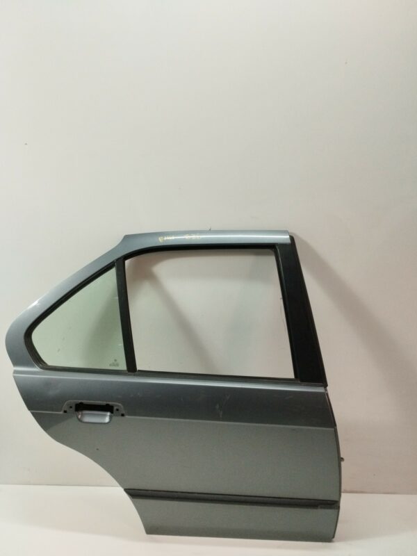 PUERTA TRASERA DERECHA BMW SERIE 3 BERLINA (E36) 318is SE NAFTA Motor 1,8 Ltr.  140 CV  [1990 - 1998] 4 Puertas