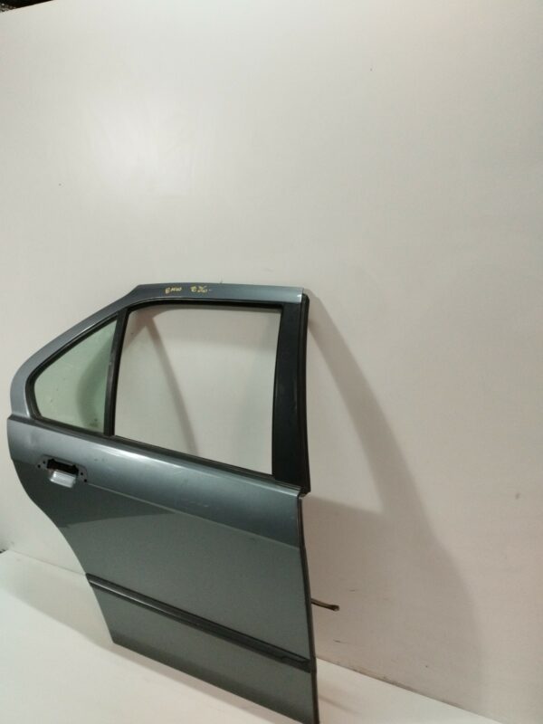 PUERTA TRASERA DERECHA BMW SERIE 3 BERLINA (E36) 318is SE NAFTA Motor 1,8 Ltr.  140 CV  [1990 - 1998] 4 Puertas - Imagen 2