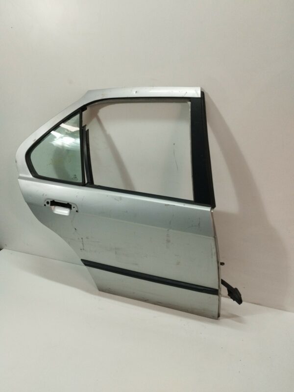 PUERTA TRASERA DERECHA BMW SERIE 3 BERLINA (E36) 325td DIESEL Motor 2,5 Ltr.  116 CV  [1990 - 1998] 4 Puertas - Imagen 2