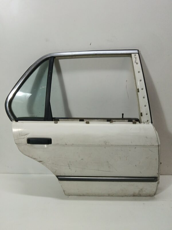 PUERTA TRASERA DERECHA BMW SERIE 5 (E28) 524td DIESEL Motor 2,4 Ltr.  116 CV  [1981 - 0] 4 Puertas