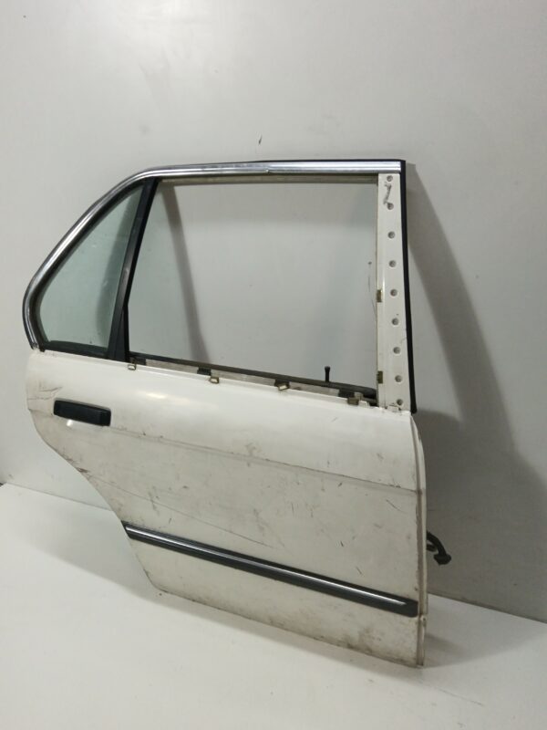 PUERTA TRASERA DERECHA BMW SERIE 5 (E28) 524td DIESEL Motor 2,4 Ltr.  116 CV  [1981 - 0] 4 Puertas - Imagen 2
