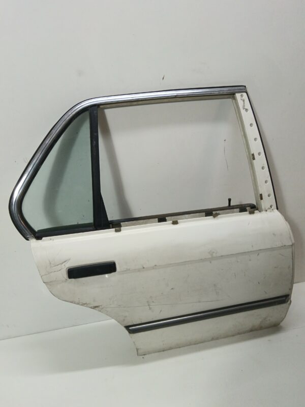 PUERTA TRASERA DERECHA BMW SERIE 5 (E28) 524td DIESEL Motor 2,4 Ltr.  116 CV  [1981 - 0] 4 Puertas - Imagen 3
