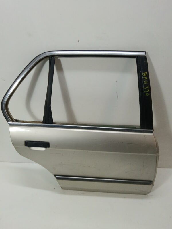 PUERTA TRASERA DERECHA BMW SERIE 3 BERLINA (E30) 320i NAFTA Motor 2,0 Ltr.  125 CV  [1982 - 0] 4 Puertas