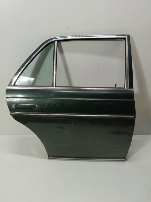 PUERTA TRASERA DERECHA MERCEDES CLASE E (W123) FAMILIAR 2,3 NAFTA Motor 2,3 Ltr.  109 CV  [1977 - 0] 3 Puertas