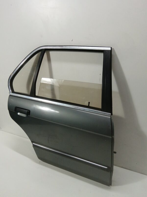 PUERTA TRASERA DERECHA BMW SERIE 3 BERLINA (E30) 320i NAFTA Motor 2,0 Ltr.  125 CV  [1982 - 0] 4 Puertas - Imagen 3