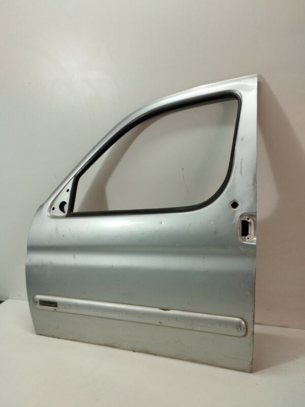 PUERTA DELANTERA IZQUIERDA PEUGEOT PARTNER (S2) Totem DIESEL Motor 1,9 Ltr.  69 CV  [2002 - 2008] 4 Puertas - Imagen 2