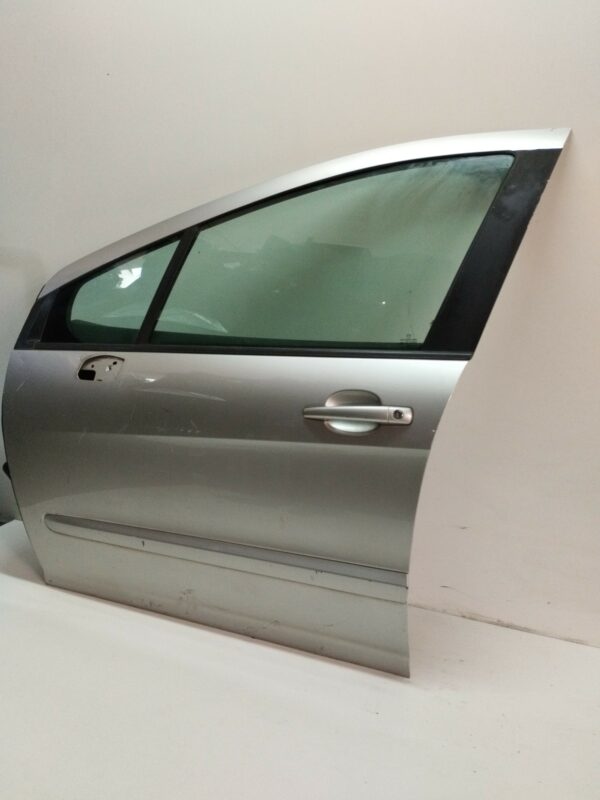 PUERTA DELANTERA IZQUIERDA PEUGEOT 308 Confort DIESEL Motor 1,6 Ltr.  109 CV  [2007 - 2013] 5 Puertas - Imagen 3