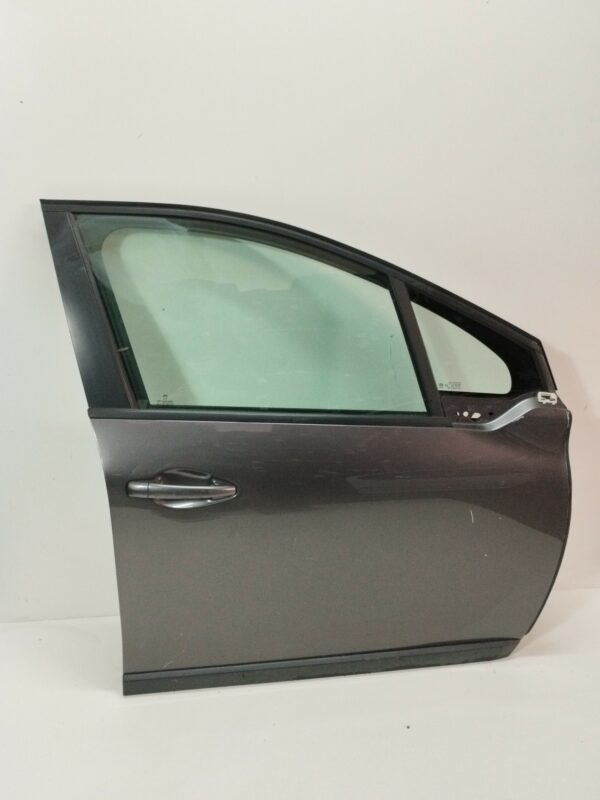 PUERTA DELANTERA DERECHA PEUGEOT 208 Style NAFTA 95 Motor 1,2 Ltr.  82 CV  [2012 - 2019] 5 Puertas - Imagen 2