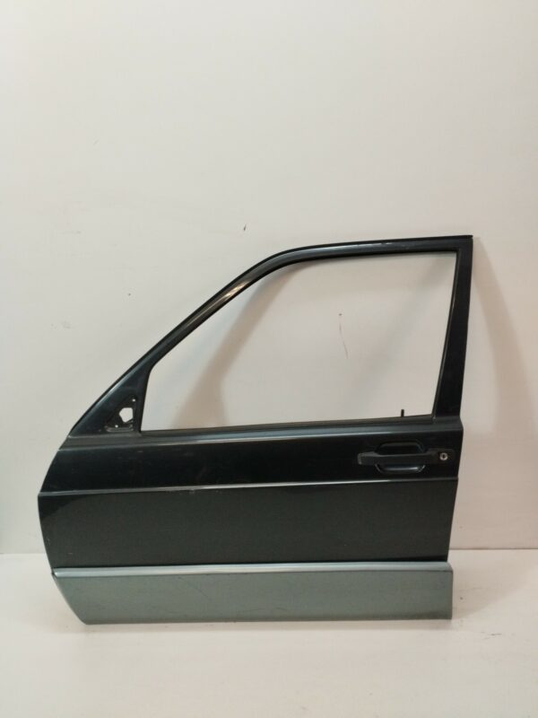 PUERTA DELANTERA IZQUIERDA MERCEDES CLASE C (W201) BERLINA 2.5 D 190 (201.126) DIESEL Motor 2,5 Ltr.  94 CV  [1982 - 1993] 4 Puertas