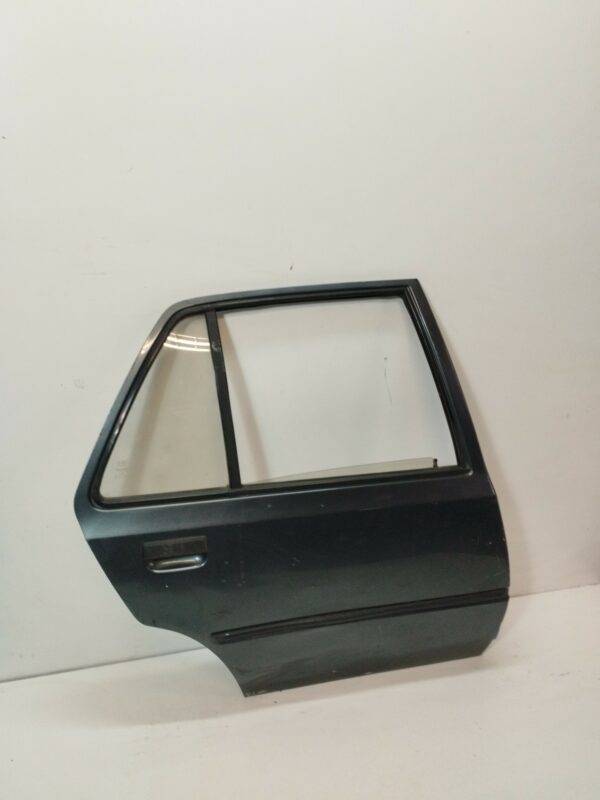 PUERTA TRASERA DERECHA PEUGEOT 205 BERLINA 1.8 D Generation DIESEL Motor 1,8 Ltr.  58 CV  [1983 - 1998] 5 Puertas - Imagen 2