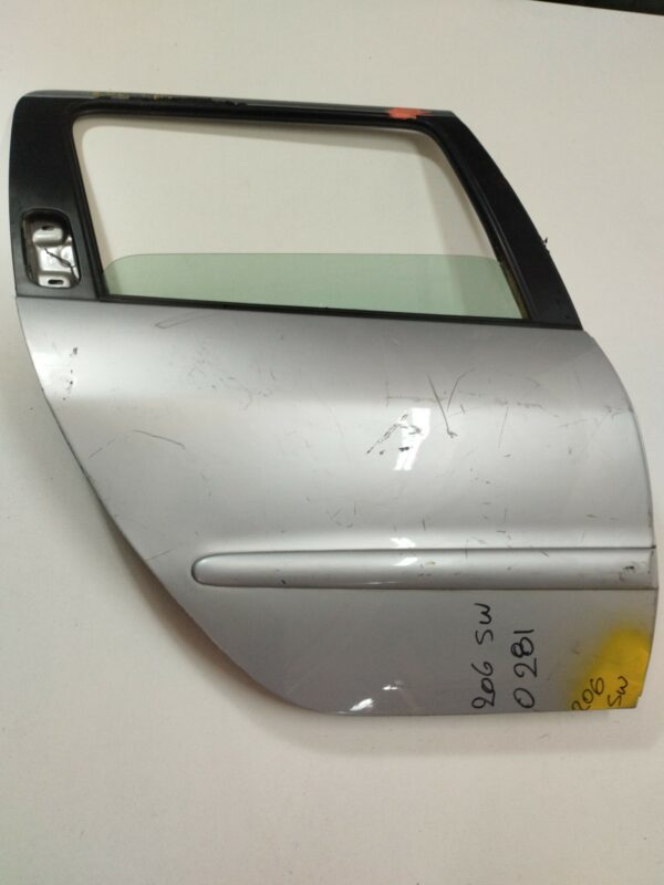 PUERTA TRASERA DERECHA PEUGEOT 206 SW X-Line DIESEL Motor 1,4 Ltr.  68 CV  [2002 - 2007] 5 Puertas - Imagen 2