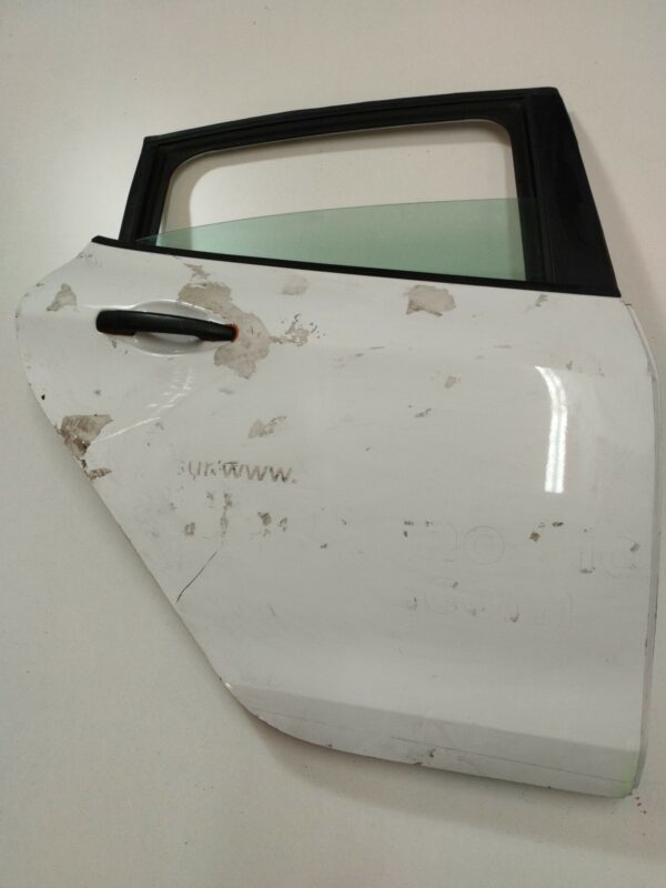 PUERTA TRASERA DERECHA PEUGEOT 208 1.6 16V HDi FAP DIESEL Motor 1,6 Ltr.  92 CV  [2012 - 2019] 3 Puertas - Imagen 3