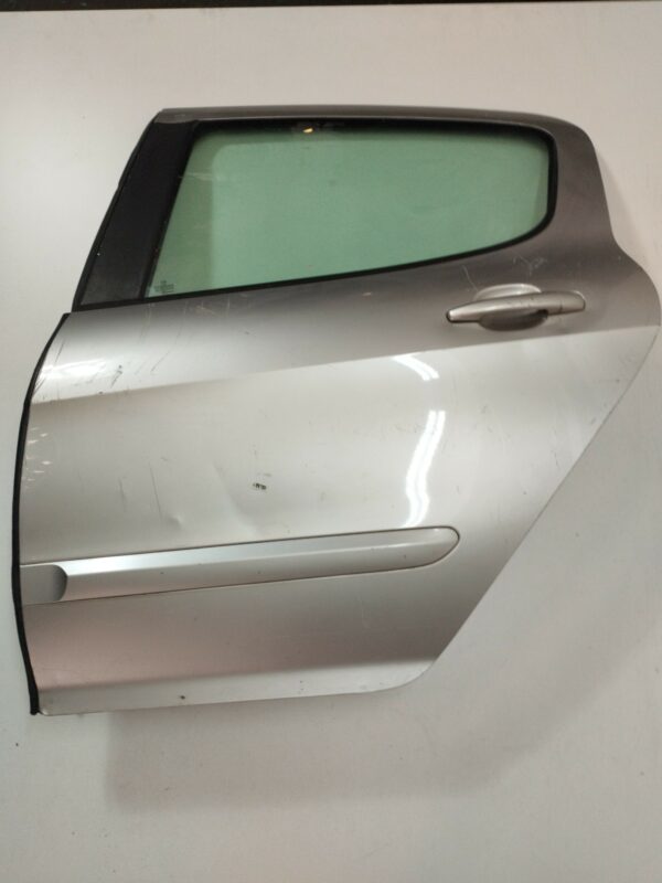 PUERTA TRASERA IZQUIERDA PEUGEOT 308 Confort DIESEL Motor 1,6 Ltr.  109 CV  [2007 - 2013] 5 Puertas