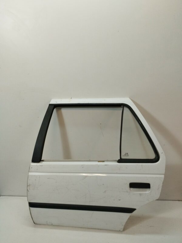 PUERTA TRASERA IZQUIERDA PEUGEOT 405 BREAK 1.9 Turbodiesel DIESEL Motor 1,9 Ltr.  92 CV  [1987 - 1997] 3 Puertas - Imagen 3