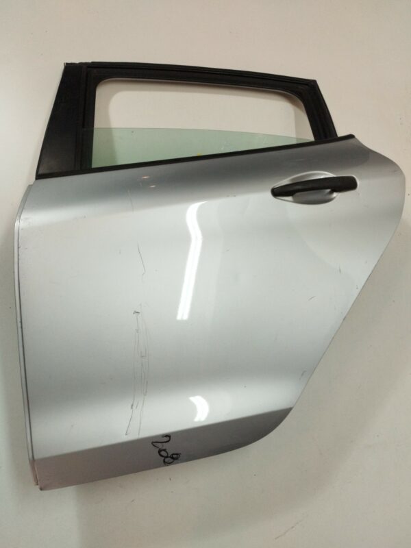 PUERTA TRASERA IZQUIERDA PEUGEOT 208 Access DIESEL Motor 1,4 Ltr.  68 CV  [2012 - 2019] 5 Puertas - Imagen 2