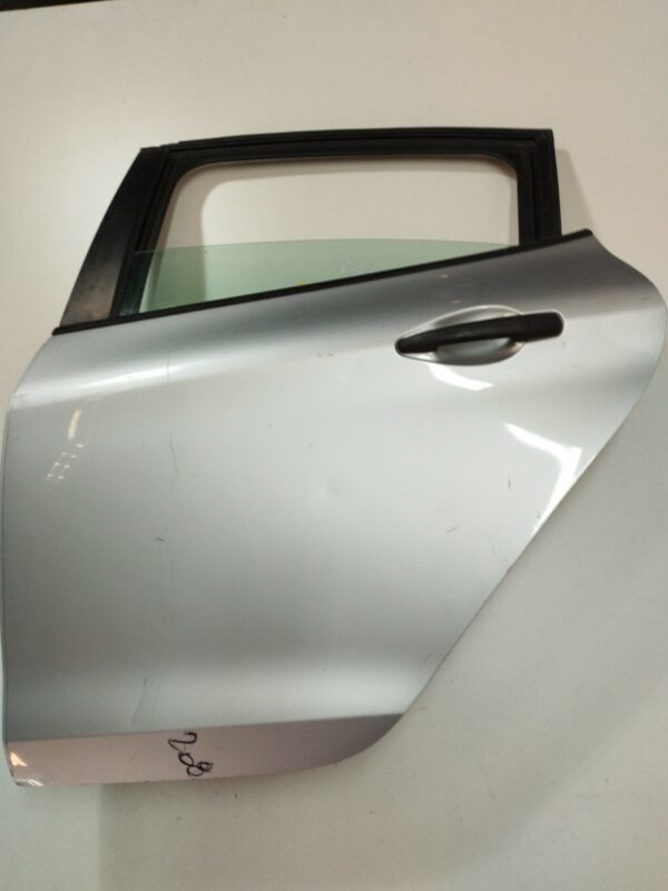 PUERTA TRASERA IZQUIERDA PEUGEOT 208 Access DIESEL Motor 1,4 Ltr.  68 CV  [2012 - 2019] 5 Puertas - Imagen 3