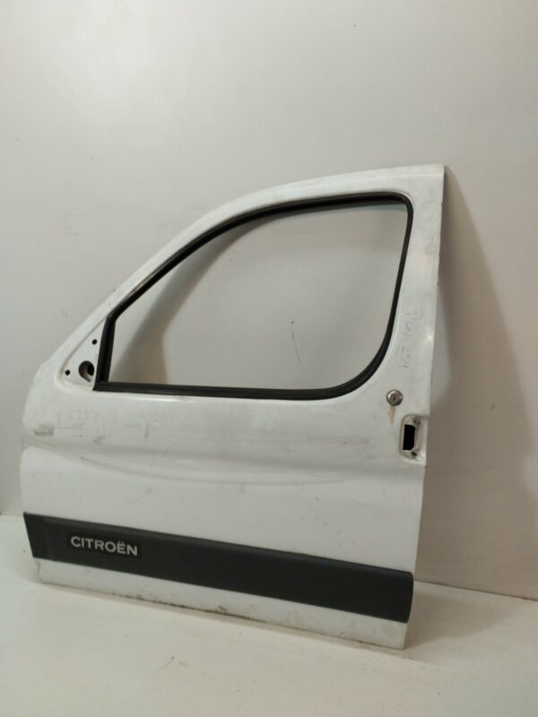 PUERTA DELANTERA IZQUIERDA CITROEN BERLINGO 1.9 600 D Furg. DIESEL Motor 1,9 Ltr.  69 CV  [1996 - 2002] 0 Puertas - Imagen 2