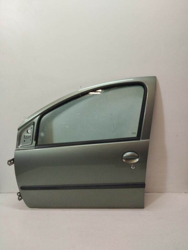 PUERTA DELANTERA IZQUIERDA CITROEN C1 Attraction NAFTA 95 Motor 1,0 Ltr.  68 CV  [2005 - 2014] 5 Puertas