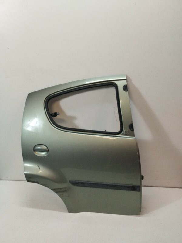 PUERTA TRASERA DERECHA CITROEN C1 Attraction NAFTA 95 Motor 1,0 Ltr.  68 CV  [2005 - 2014] 5 Puertas - Imagen 3