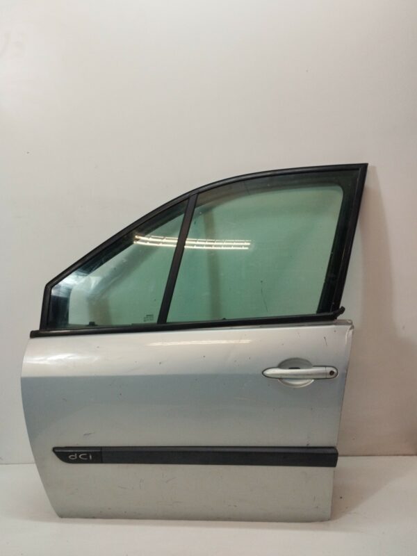 PUERTA DELANTERA IZQUIERDA RENAULT SCENIC II Confort Dynamique DIESEL Motor 1,5 Ltr.  101 CV  [2003 - 2009] 5 Puertas