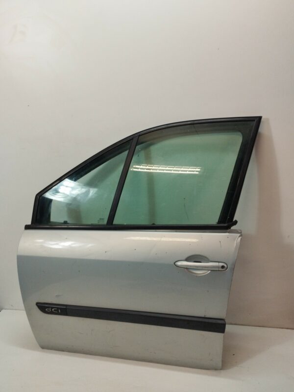 PUERTA DELANTERA IZQUIERDA RENAULT SCENIC II Confort Dynamique DIESEL Motor 1,5 Ltr.  101 CV  [2003 - 2009] 5 Puertas - Imagen 2