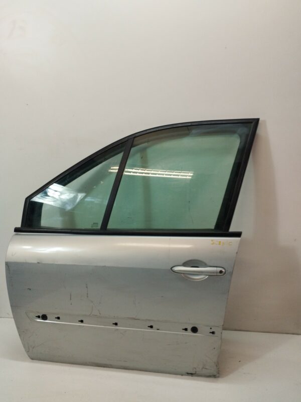 PUERTA DELANTERA IZQUIERDA RENAULT SCENIC II Confort Dynamique DIESEL Motor 1,9 Ltr.  120 CV  [2003 - 2009] 5 Puertas - Imagen 2