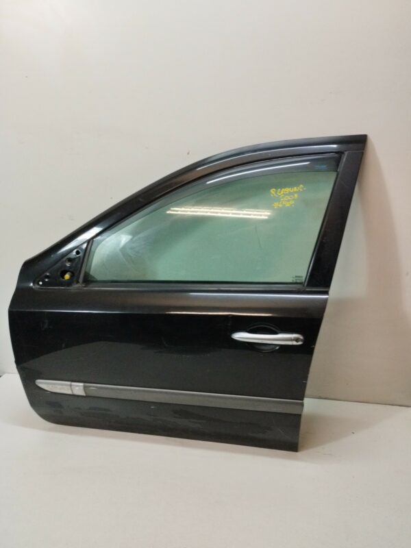 PUERTA DELANTERA IZQUIERDA RENAULT LAGUNA II (BG0) Authentique DIESEL Motor 1,9 Ltr.  120 CV  [2001 - 2007] 5 Puertas - Imagen 2