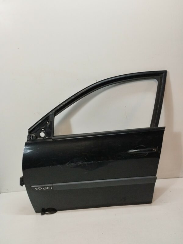 PUERTA DELANTERA IZQUIERDA RENAULT MEGANE II CLASSIC BERLINA 1.5 dCi Diesel CAT DIESEL Motor 1,5 Ltr.  86 CV  [2003 - 2010] 3 Puertas - Imagen 3