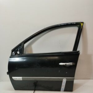 PUERTA DELANTERA IZQUIERDA RENAULT MEGANE II BERLINA 5P Dynamique DIESEL Motor 1,5 Ltr.  106 CV  [2002 - 2009] 5 Puertas