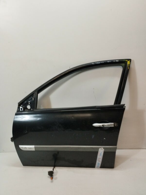 PUERTA DELANTERA IZQUIERDA RENAULT MEGANE II BERLINA 5P Dynamique DIESEL Motor 1,5 Ltr.  106 CV  [2002 - 2009] 5 Puertas