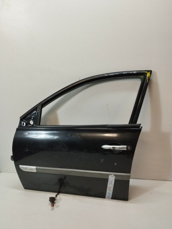 PUERTA DELANTERA IZQUIERDA RENAULT MEGANE II BERLINA 5P Dynamique DIESEL Motor 1,5 Ltr.  106 CV  [2002 - 2009] 5 Puertas - Imagen 2