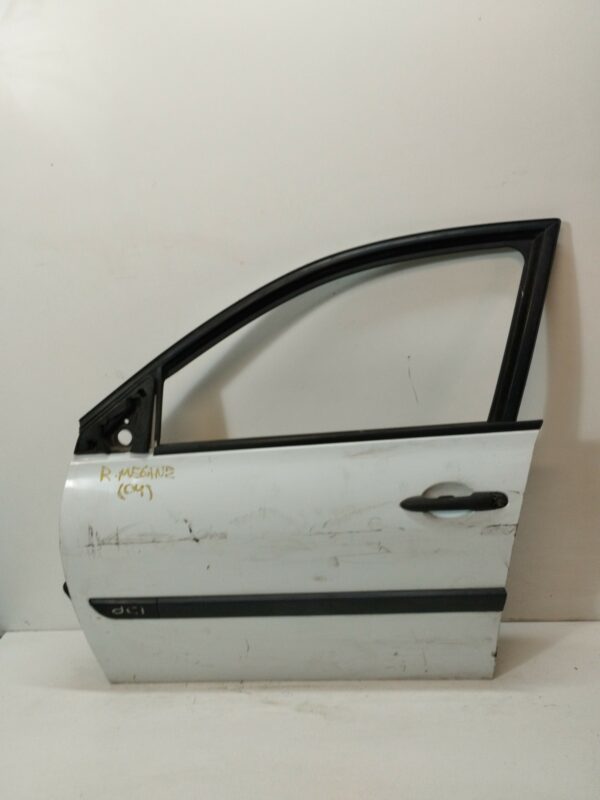 PUERTA DELANTERA IZQUIERDA RENAULT MEGANE II CLASSIC BERLINA 1.5 dCi Diesel CAT DIESEL Motor 1,5 Ltr.  86 CV  [2003 - 2010] 3 Puertas
