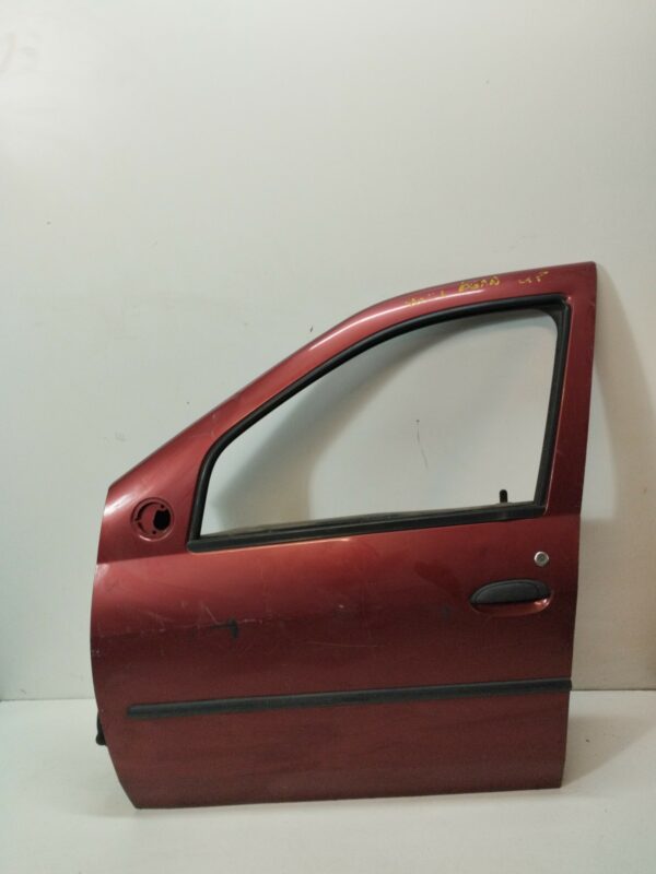 PUERTA DELANTERA IZQUIERDA RENAULT LOGAN Laureate DIESEL Motor 1,5 Ltr.  86 CV  [2005 - 2012] 4 Puertas