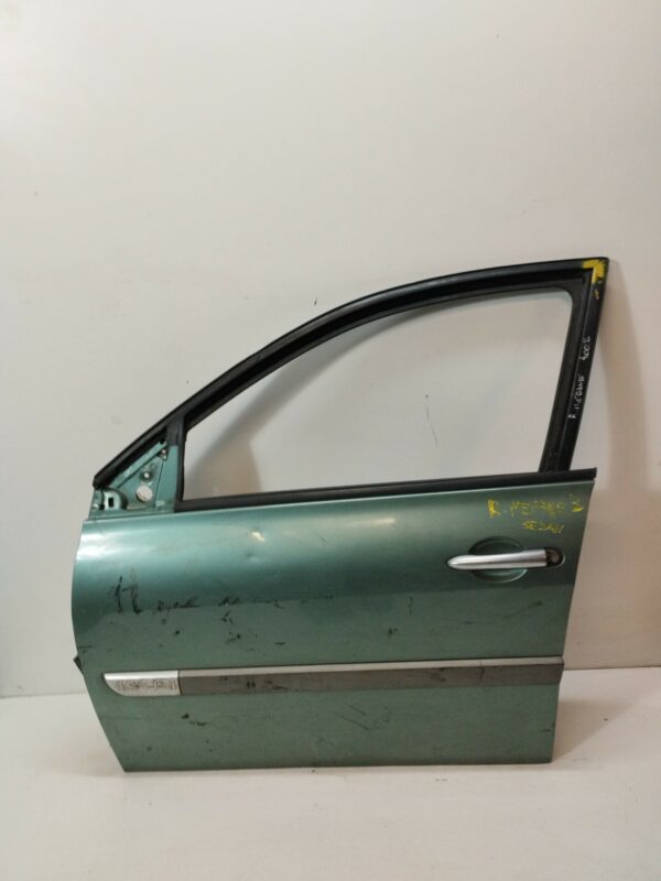 PUERTA DELANTERA IZQUIERDA RENAULT MEGANE II BERLINA 5P Dynamique DIESEL Motor 1,5 Ltr.  106 CV  [2002 - 2009] 5 Puertas