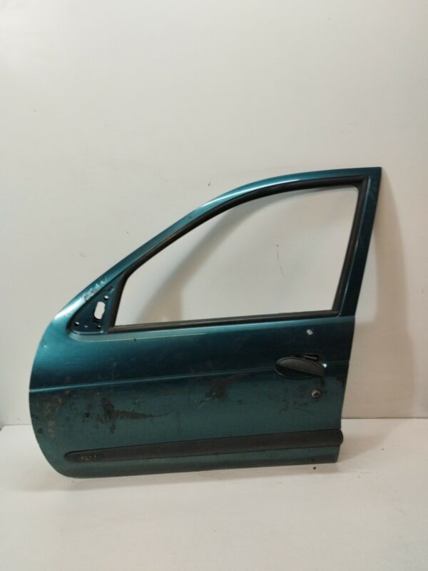 PUERTA DELANTERA IZQUIERDA RENAULT MEGANE I BERLINA HATCHBACK (BA0) 1.9 D Alize DIESEL Motor 1,9 Ltr.  64 CV  [1995 - 1999] 5 Puertas