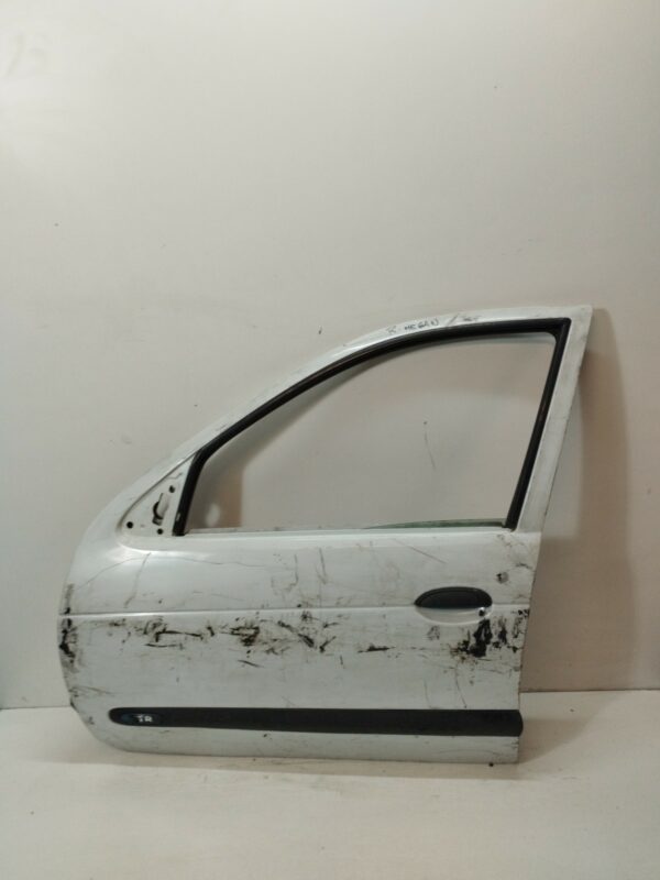 PUERTA DELANTERA IZQUIERDA RENAULT MEGANE I BERLINA HATCHBACK (BA0) 1.4e RL NAFTA Motor 1,4 Ltr.  75 CV  [1995 - 1999] 5 Puertas