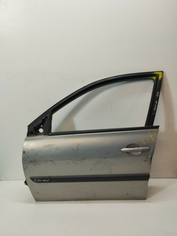 PUERTA DELANTERA IZQUIERDA RENAULT MEGANE II BERLINA 5P Dynamique DIESEL Motor 1,5 Ltr.  106 CV  [2002 - 2009] 5 Puertas