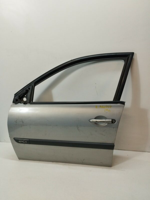 PUERTA DELANTERA IZQUIERDA RENAULT MEGANE II BERLINA 5P Confort Authentique DIESEL Motor 1,9 Ltr.  120 CV  [2002 - 2009] 5 Puertas - Imagen 2