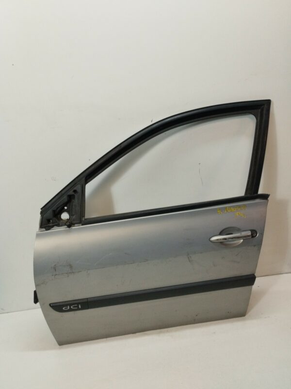 PUERTA DELANTERA IZQUIERDA RENAULT MEGANE II BERLINA 5P Confort Authentique DIESEL Motor 1,9 Ltr.  120 CV  [2002 - 2009] 5 Puertas - Imagen 3
