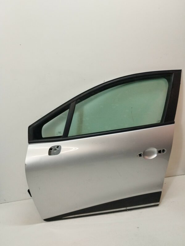 PUERTA DELANTERA IZQUIERDA RENAULT CLIO IV Authentique DIESEL Motor 1,5 Ltr.  75 CV  [2012 - 0] 5 Puertas - Imagen 3