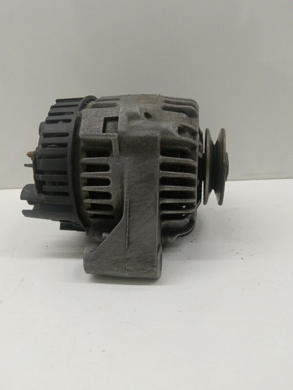 ALTERNADOR PEUGEOT 106 (S1) 1,1 NAFTA Motor 1,1 Ltr.  60 CV  [1991 - 1996] 3 Puertas - Imagen 4