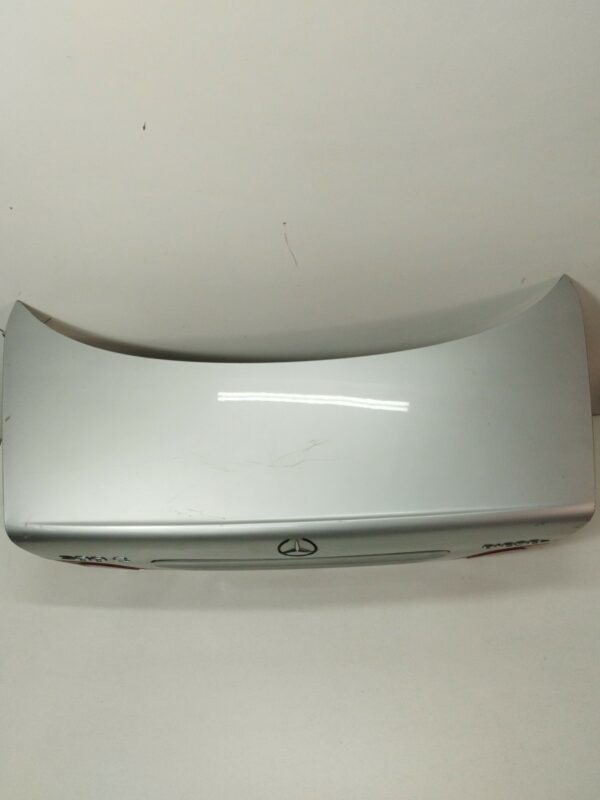 TAPA BAUL MERCEDES CLASE E (W210) BERLINA 2.0 16V CAT NAFTA 95 Motor 2,0 Ltr.  136 CV  [1995 - 2002] 3 Puertas - Imagen 3